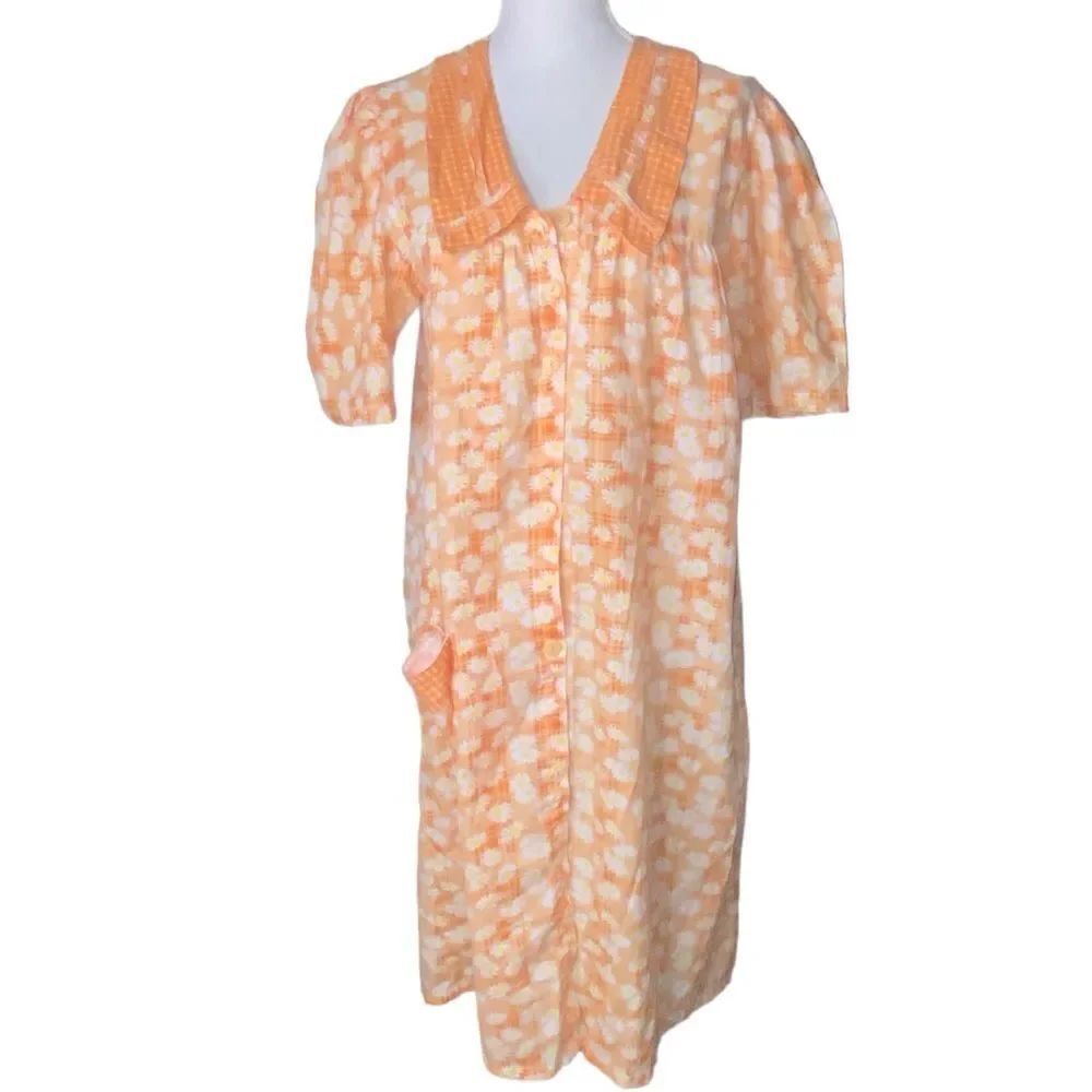 Minerva Wm’s Sz Lrg Orange Daisy Gingham Button Down House Coat Dress Robe